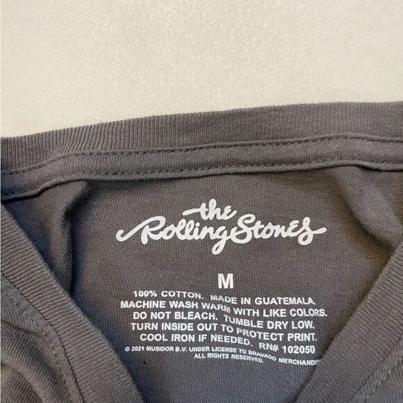 The Rolling Stones Graphic T-shirt Women Medium Gray Short Sleeve Music - Picture 4 of 5